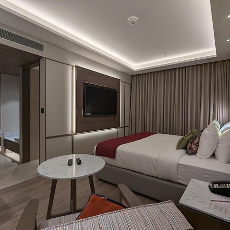 Boulevard 9 Luxury Resort & Spa Nadiād Dış mekan fotoğraf