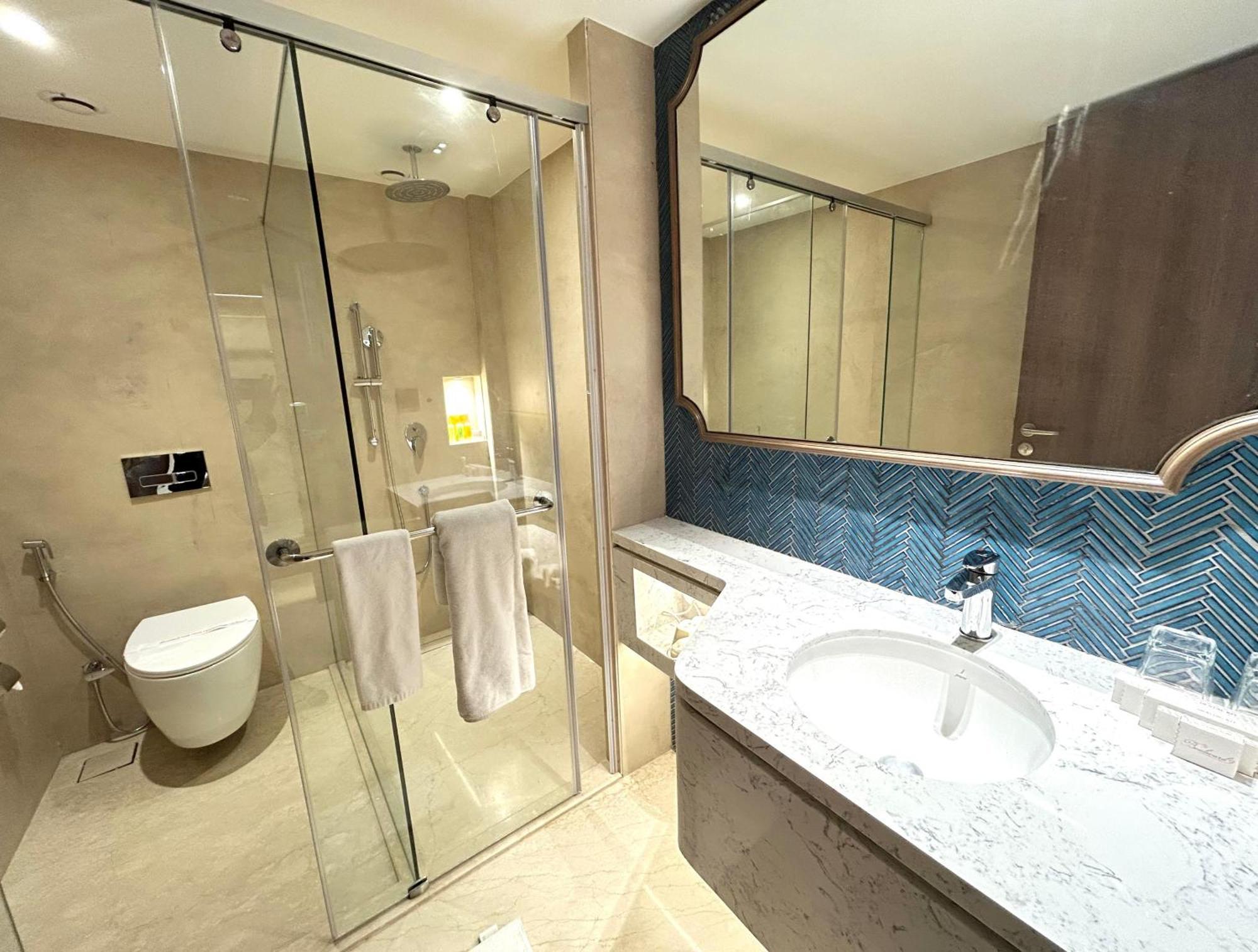 Boulevard 9 Luxury Resort & Spa Nadiād Dış mekan fotoğraf